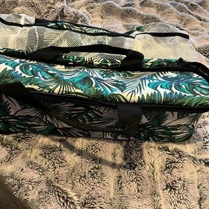 NWT Large Canvas Beach Tote and Insulated Lunch Box